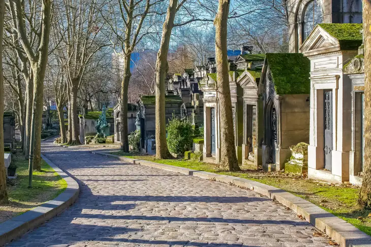 Explore Père Lachaise Cemetery with a Self-Guided Audio Tour